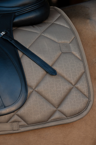 Jumping saddlepad GLOSST BIT Eskadron